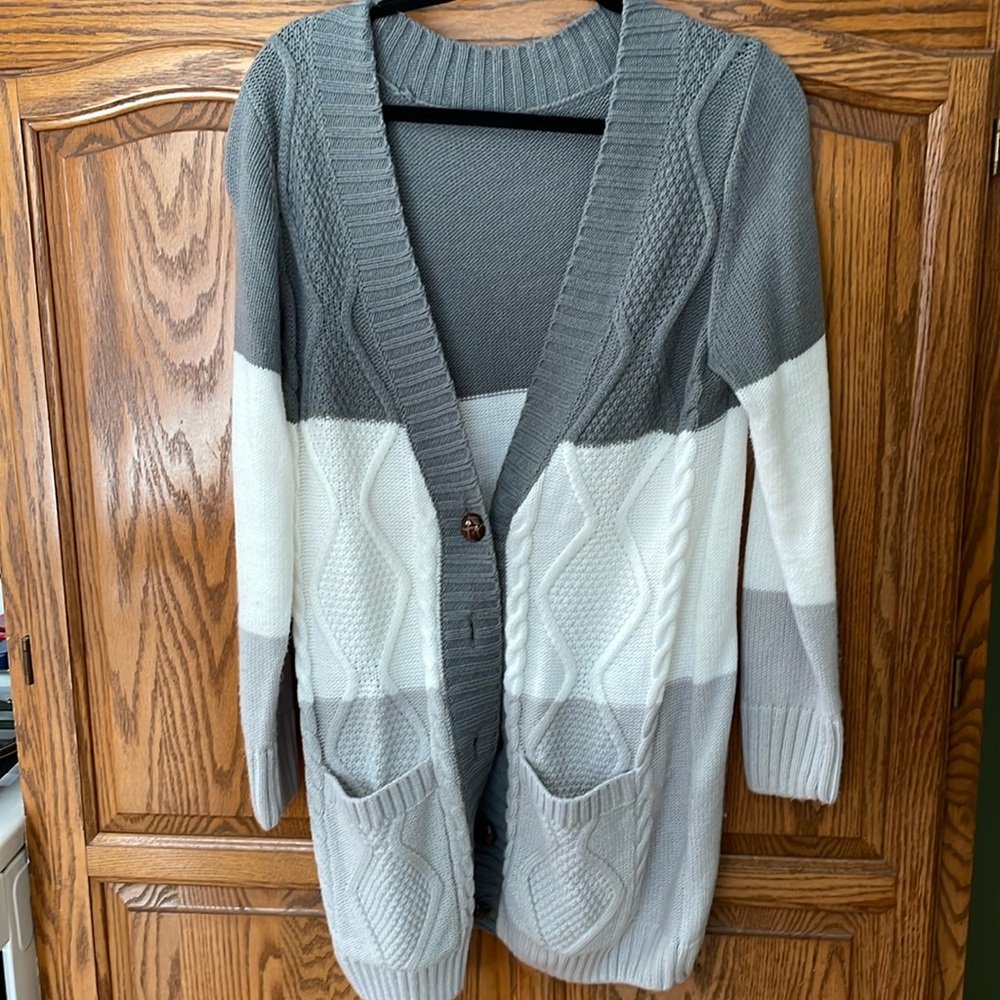 Grey & white cardigan. Worn once. From Boutique